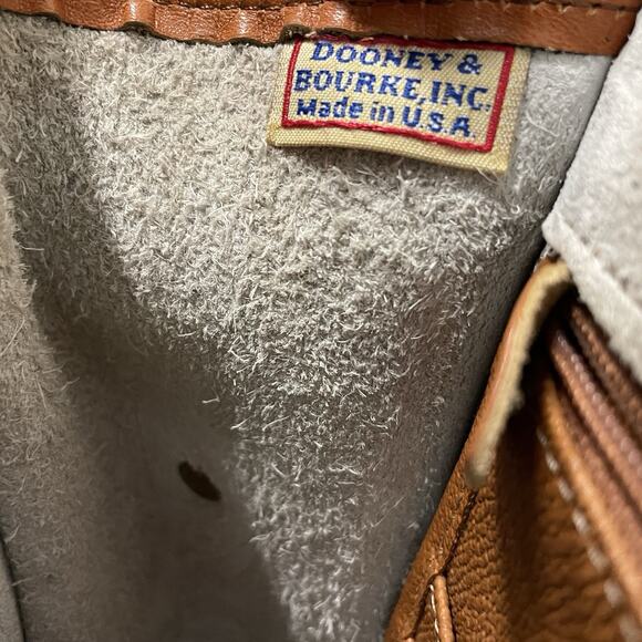 VTG DOONEY & BOURKE White Brown All-Weather Leather Pebble Crossbody Bag 8”x8” - Picture 9 of 12